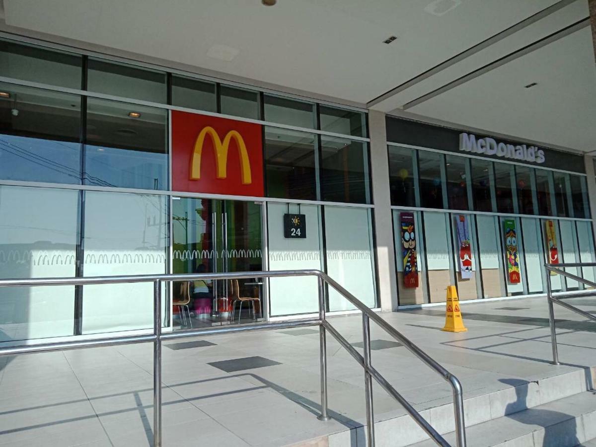 Chillax Studio 101 Newport Boulevard مانيلا المظهر الخارجي الصورة