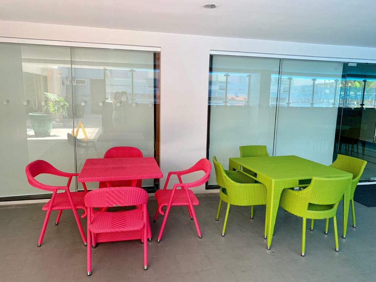 Chillax Studio 101 Newport Boulevard مانيلا المظهر الخارجي الصورة